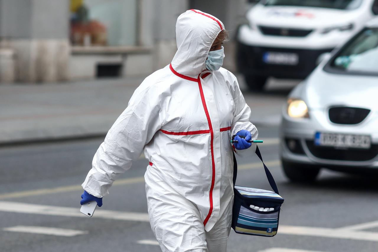 Građani Sarajeva i na ulicama nose zaštitne maske