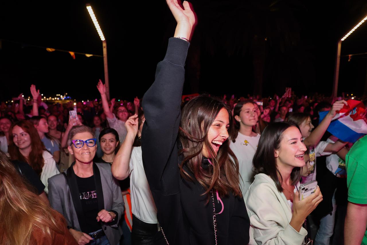 Split: Grad i Turistička zajednica organizirali su gledanje Eurosonga na rivi