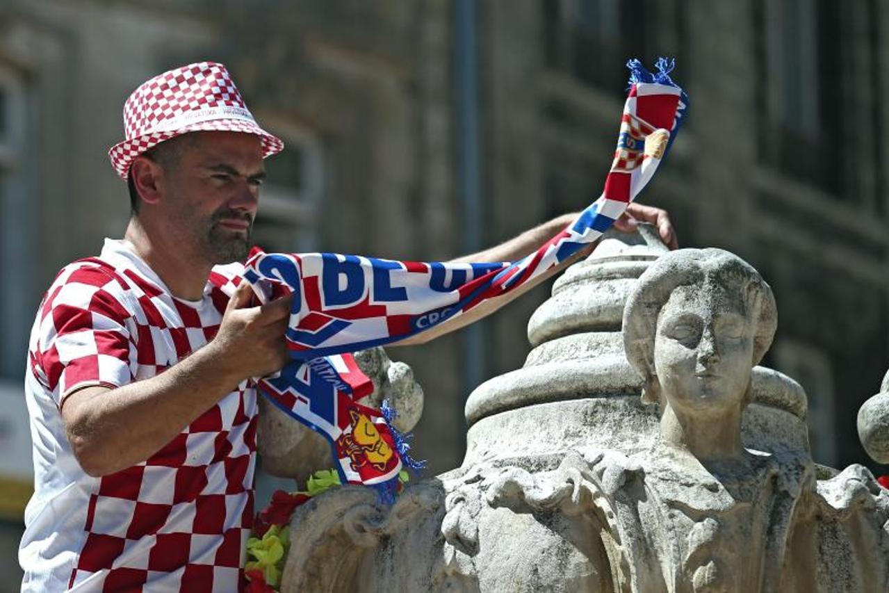 Hrvatski navijači u Bordeauxu