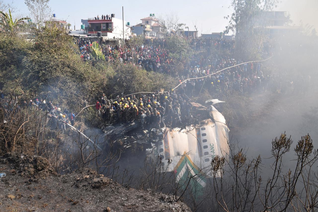 An aircraft carrying 72 people crashed in Pokhara