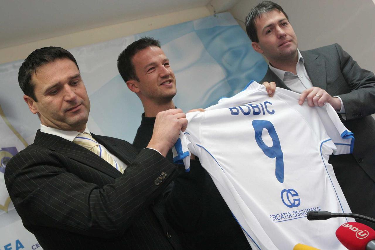 ARHIVA - Fredi Bobić potpisao je ugovor za HNK Rijeku 2006. godine