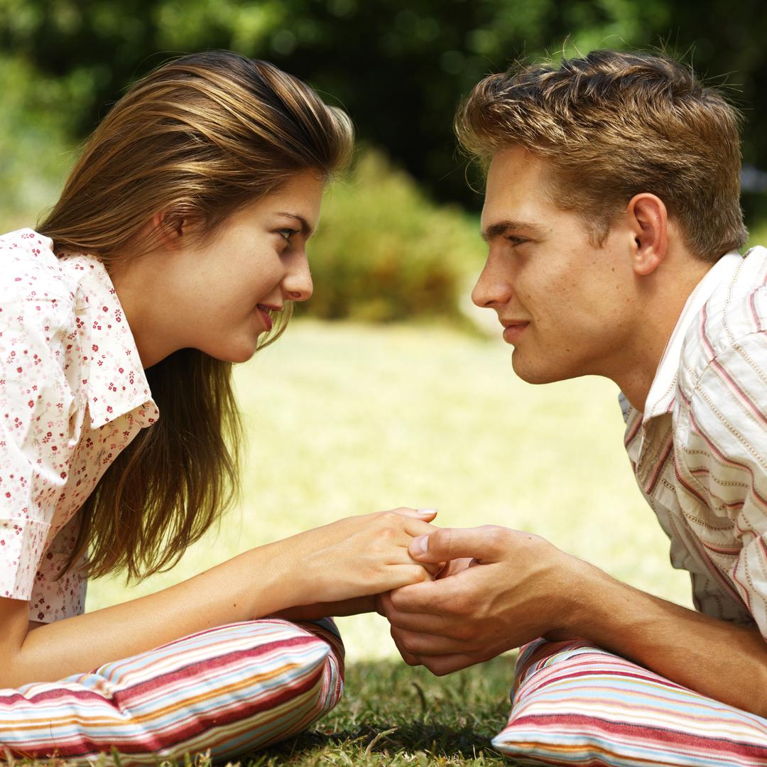 7. Oni koji se sa svima i sa svime slažu označeni na najviše fotografija - pokazuje studija iz 2012. godine.