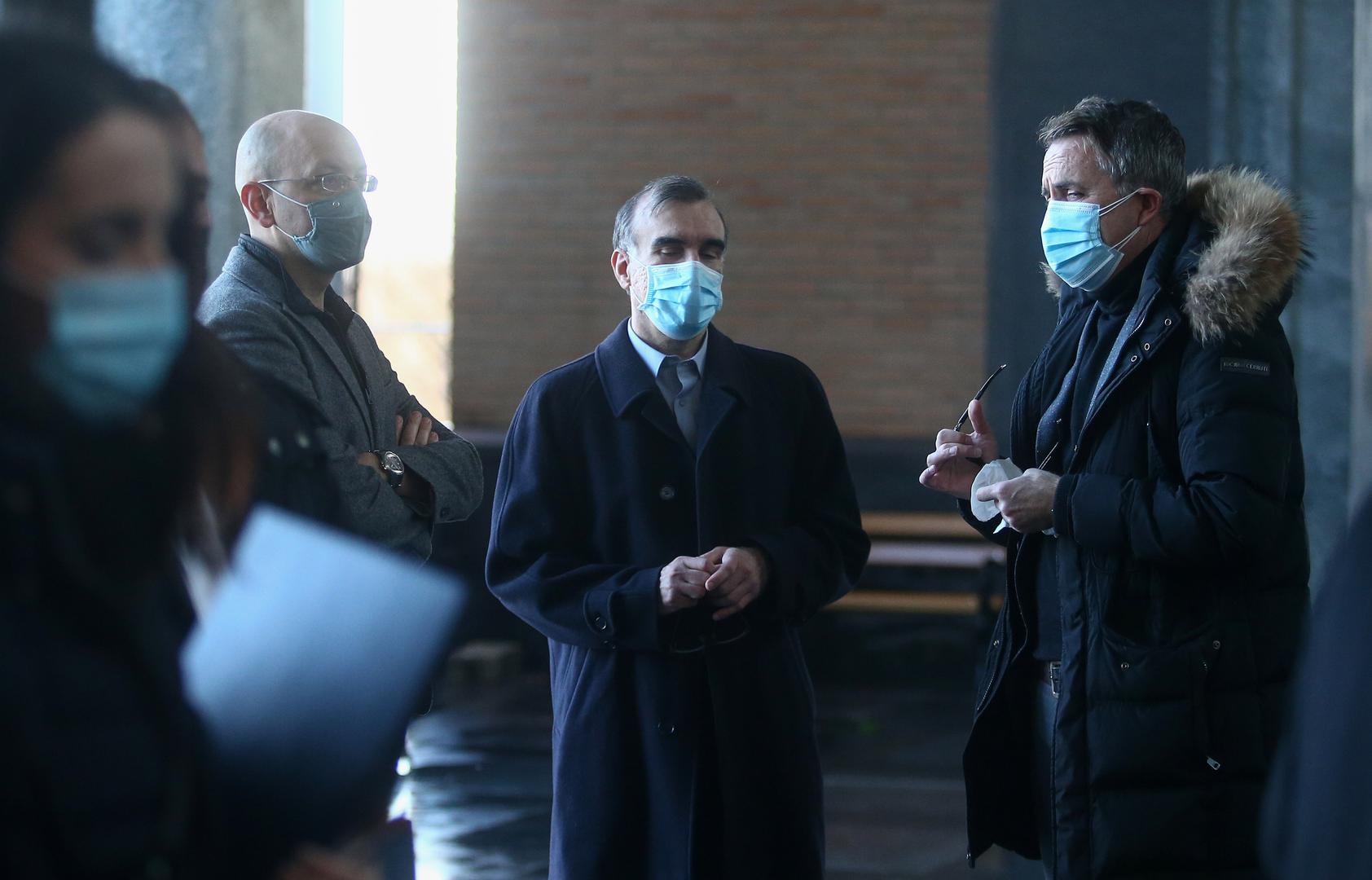 Na zagrebačkom Krematoriju danas je održan ispraćaj Laze Goluža, legendarnog urednika Kviskoteke i drugih kvizova, koji je preminuo 1. prosinca u 85. godini.