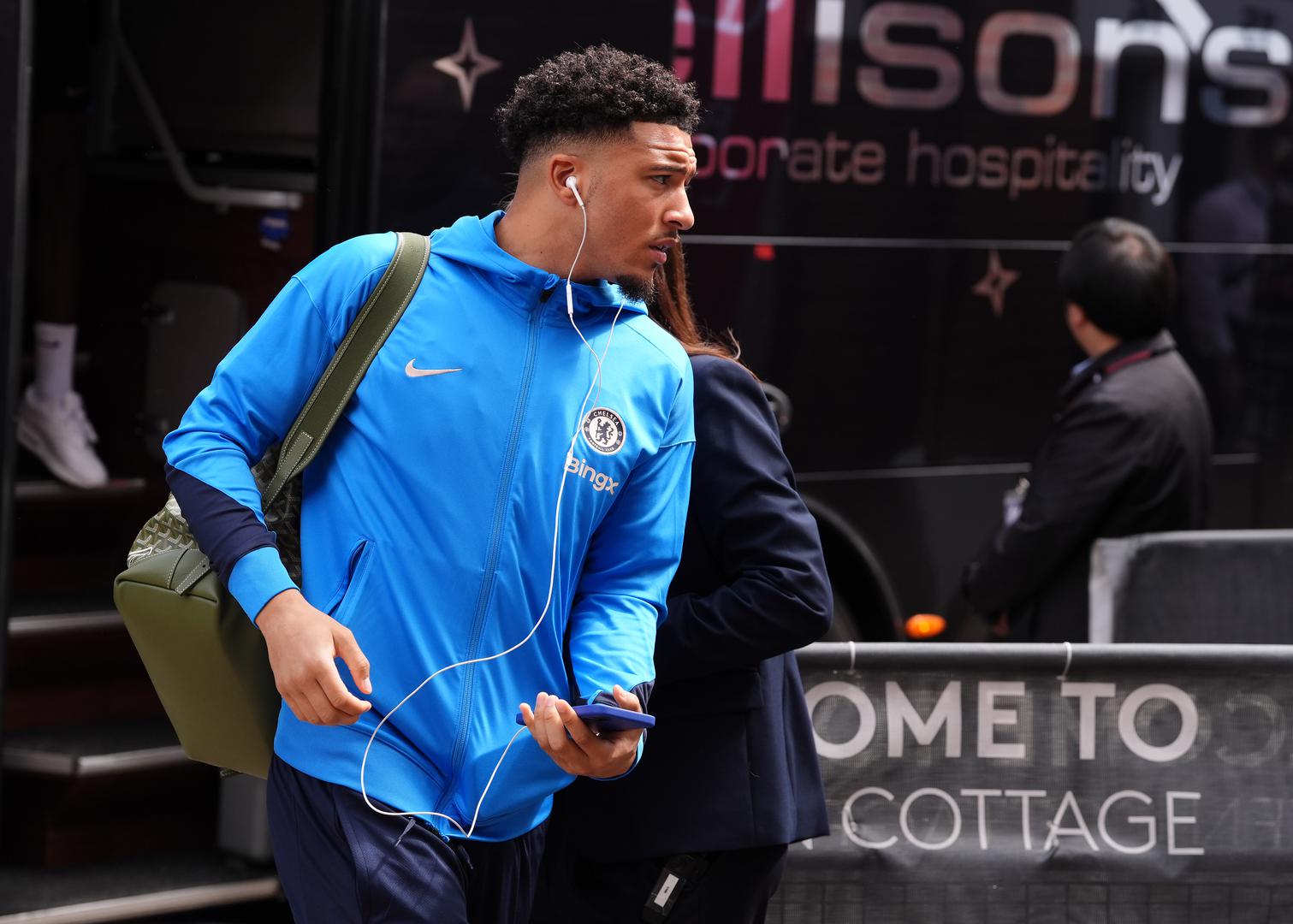 Čini se da Sanchu cvjetaju ruže u privatnom životu, a uskoro bi se stvari mogle popraviti i na profesionalnom planu. Transferna saga oko krilnog igrača Manchester Uniteda, koji je u klubu otpisan, dobiva novi zaplet.