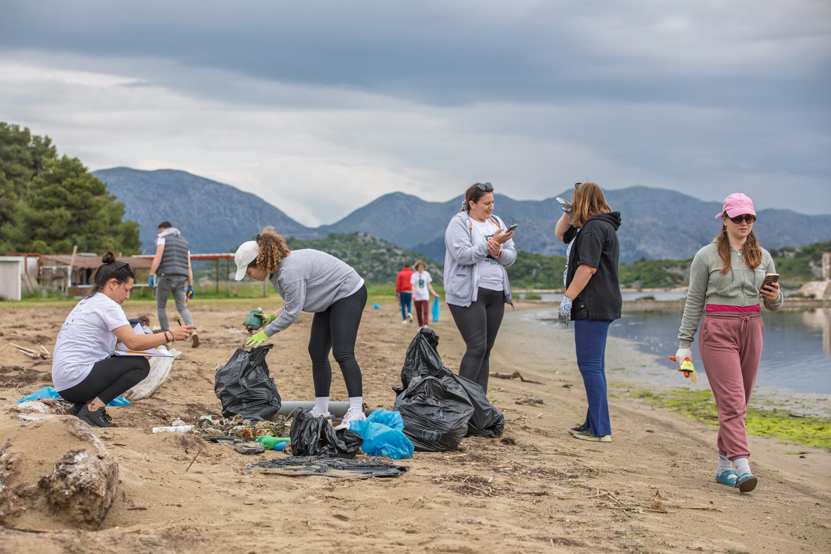 26.04.2025., Usce Neretve - Rezolucija Zemlja. Akcija ciscenja usca rijeke Neretve. Photo: Grgo Jelavic/PIXSELL