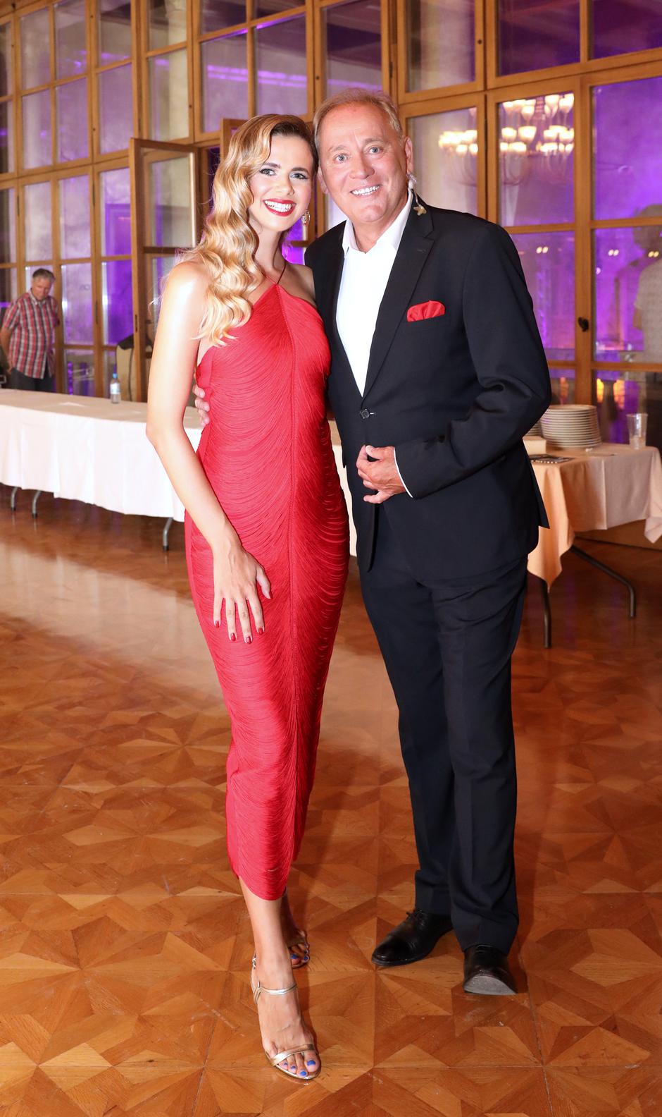 Šibenik: Prva večer 26. festivala Dalmatinske šansone 