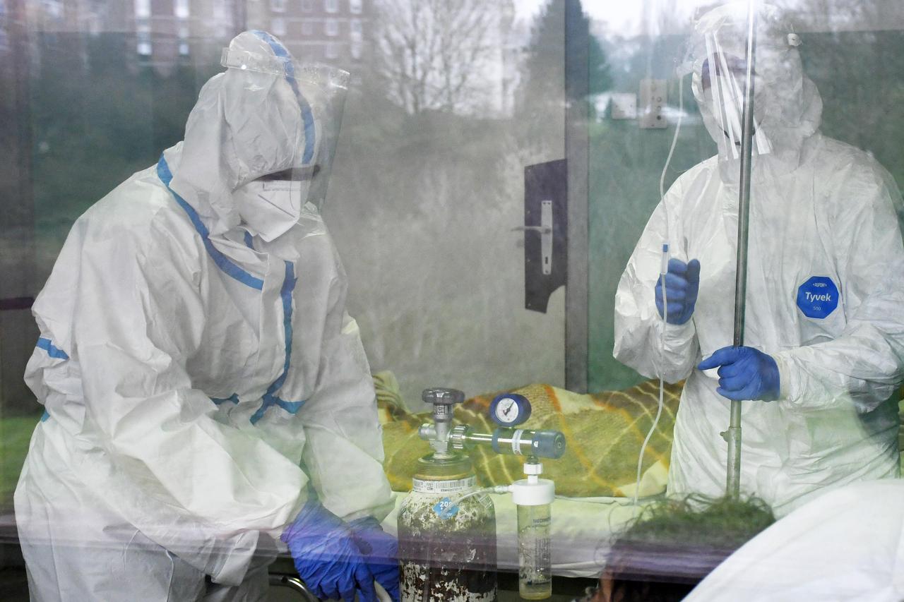 Odjel Opće bolnice Sisak na kojem se liječe oboljeli od COVID-19 od kojih je deset osoba na respiratoru
