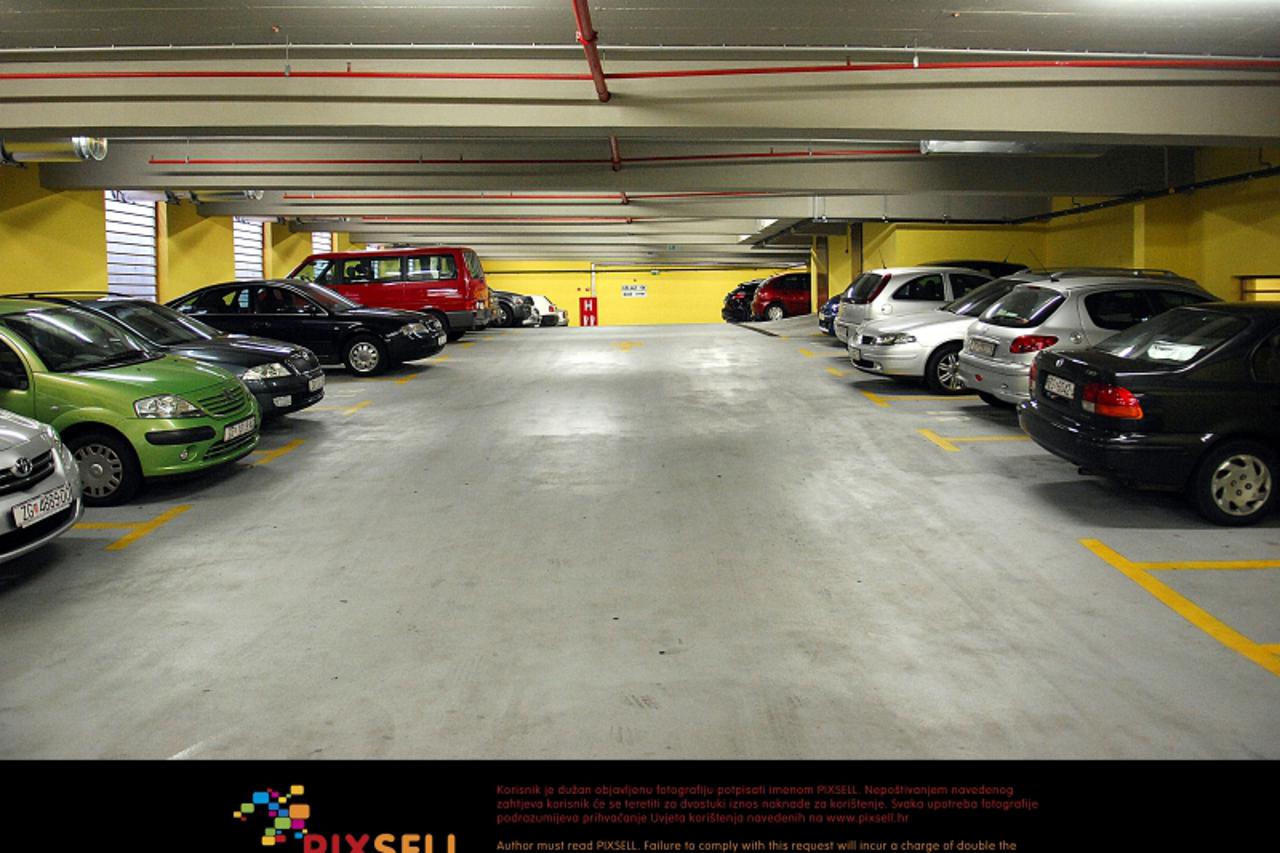 '28.09.2009., Zagreb - Tuskanac, Zagrebparking je u Becu dobio drugu nagradu na natjecaju za najbolju javnu garazu.  Photo: Zeljko Hladika/Vecernji list'
