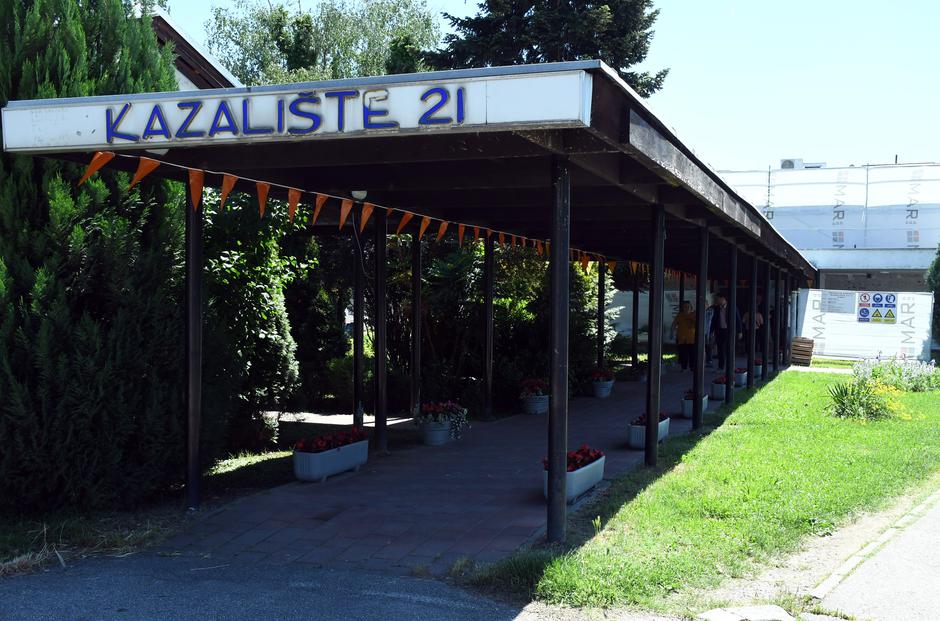 Sisak: Gradonačelnica Kristina Ikić Baniček obišla je radove na sanaciji Kazališta 21