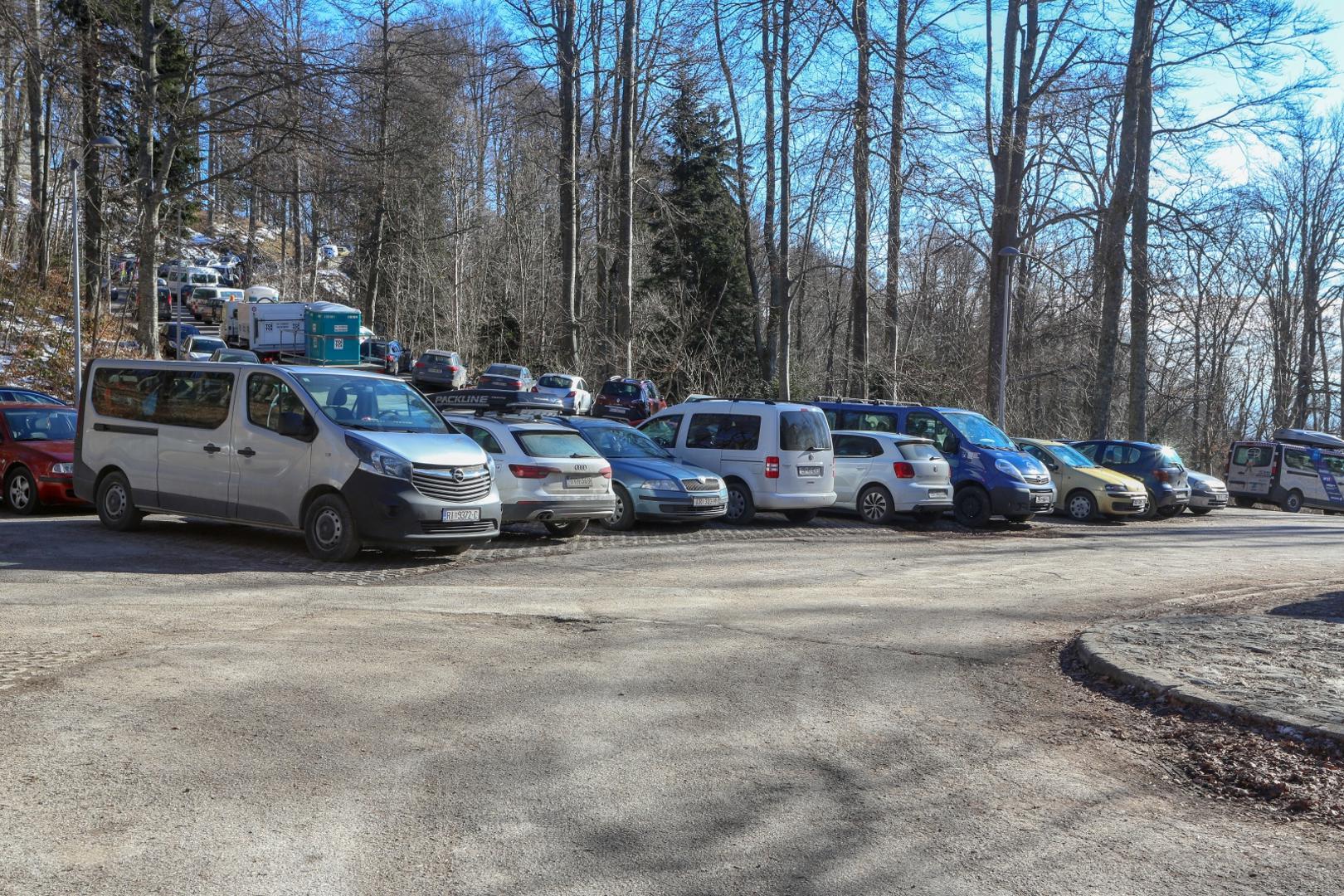 Obavještavaju građane kako će sljedeći vikend prometni redari, zajedno s kolegama iz Zagrebparkinga, uklanjati nepropisno parkirana vozila kako bi omogućili nesmetan prolaz autobusima ZET-a. 
