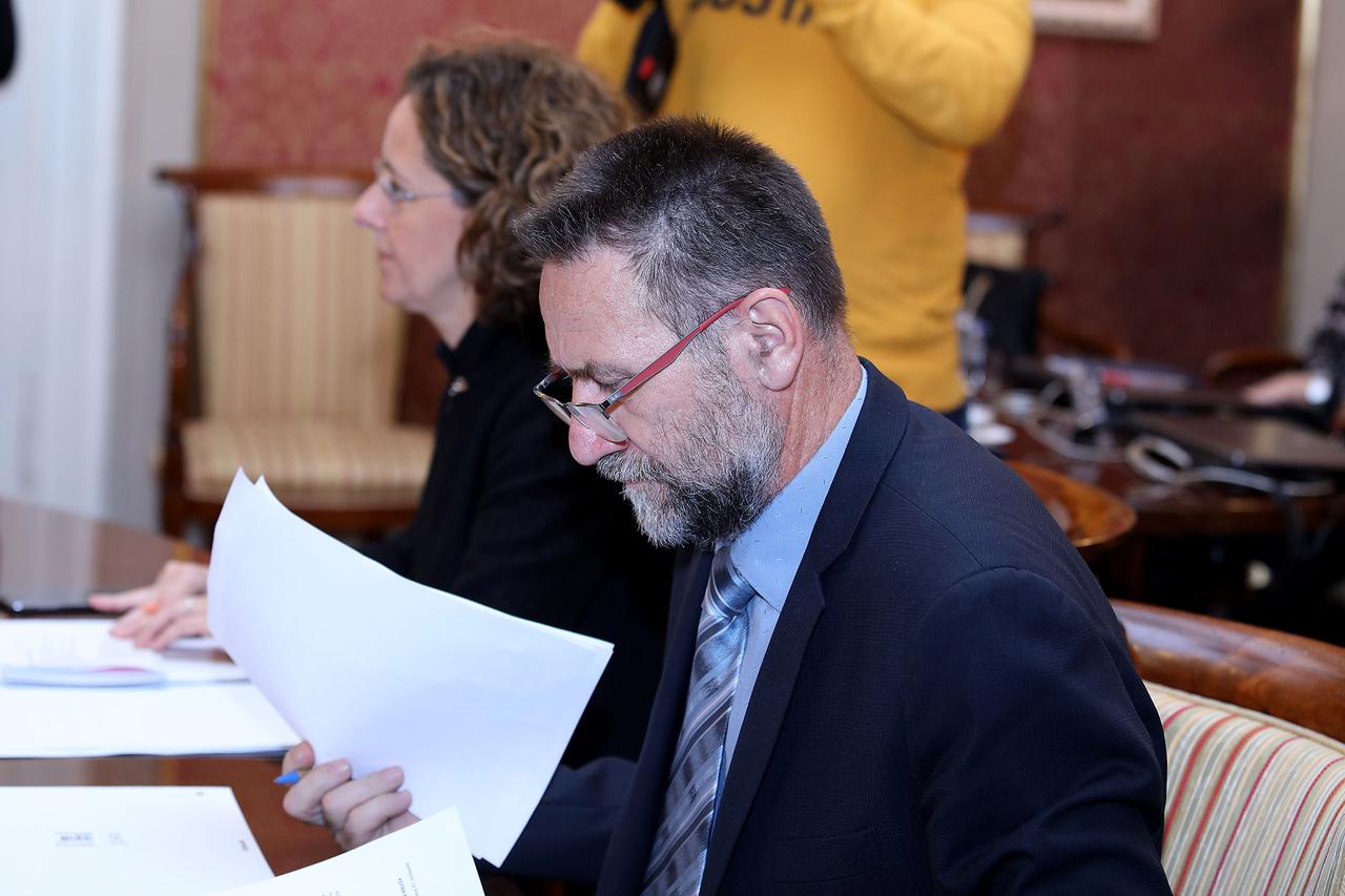 25.10.2016., Zagreb - Predsjednik Vlade RH Andrej Plenkovic odrzao je u Banskim dvorima neformalni stastanak s ministrima. Prva sjednica nove Vlade najavljena je za cetvrtak. Photo: Patrik Macek/PIXSELL