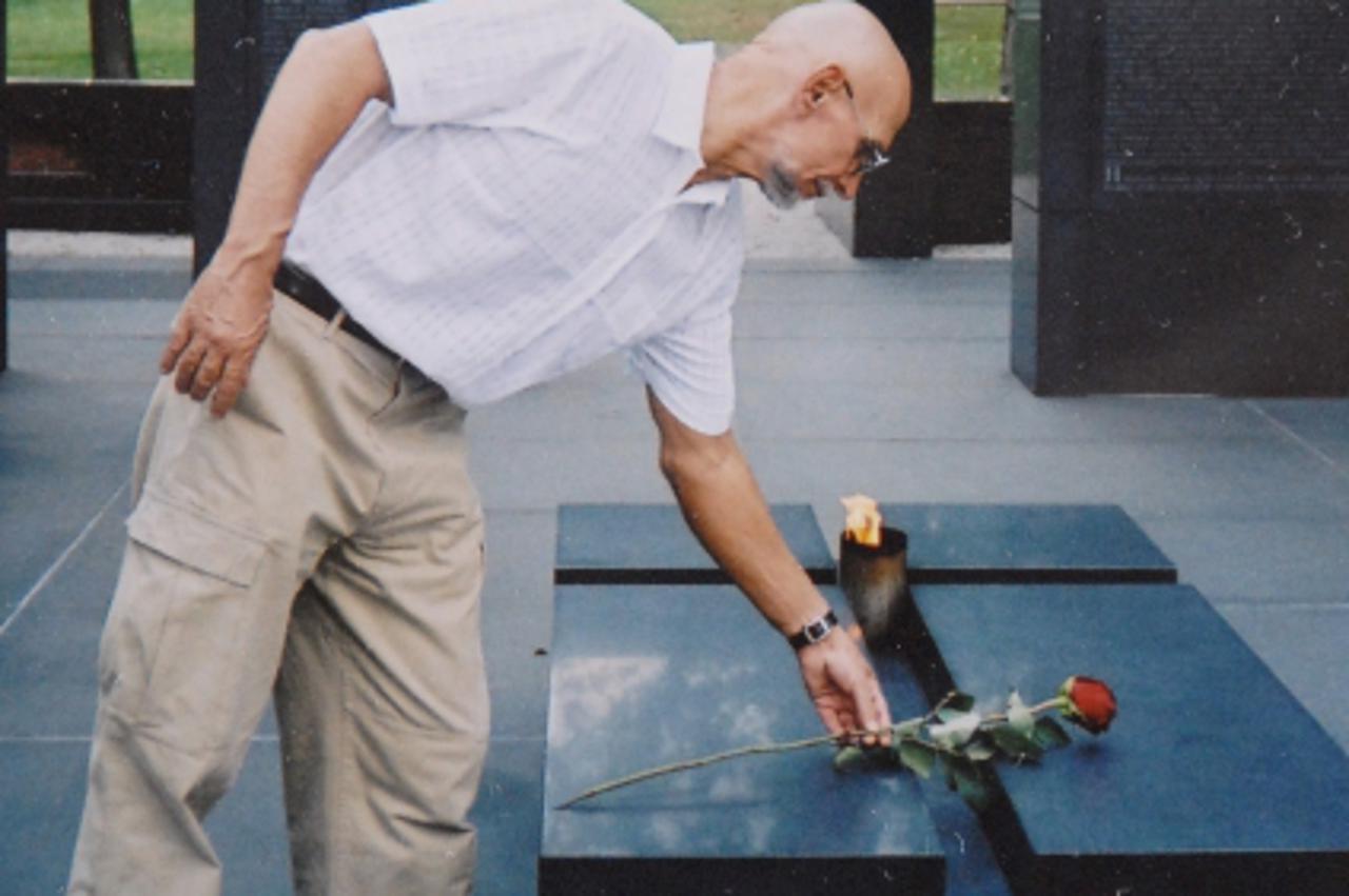 'Za Bozicni broj 161208 Zvonko Busic nakon izlaska iz zatvora Photo: Dino Stanin/Vecernji list'