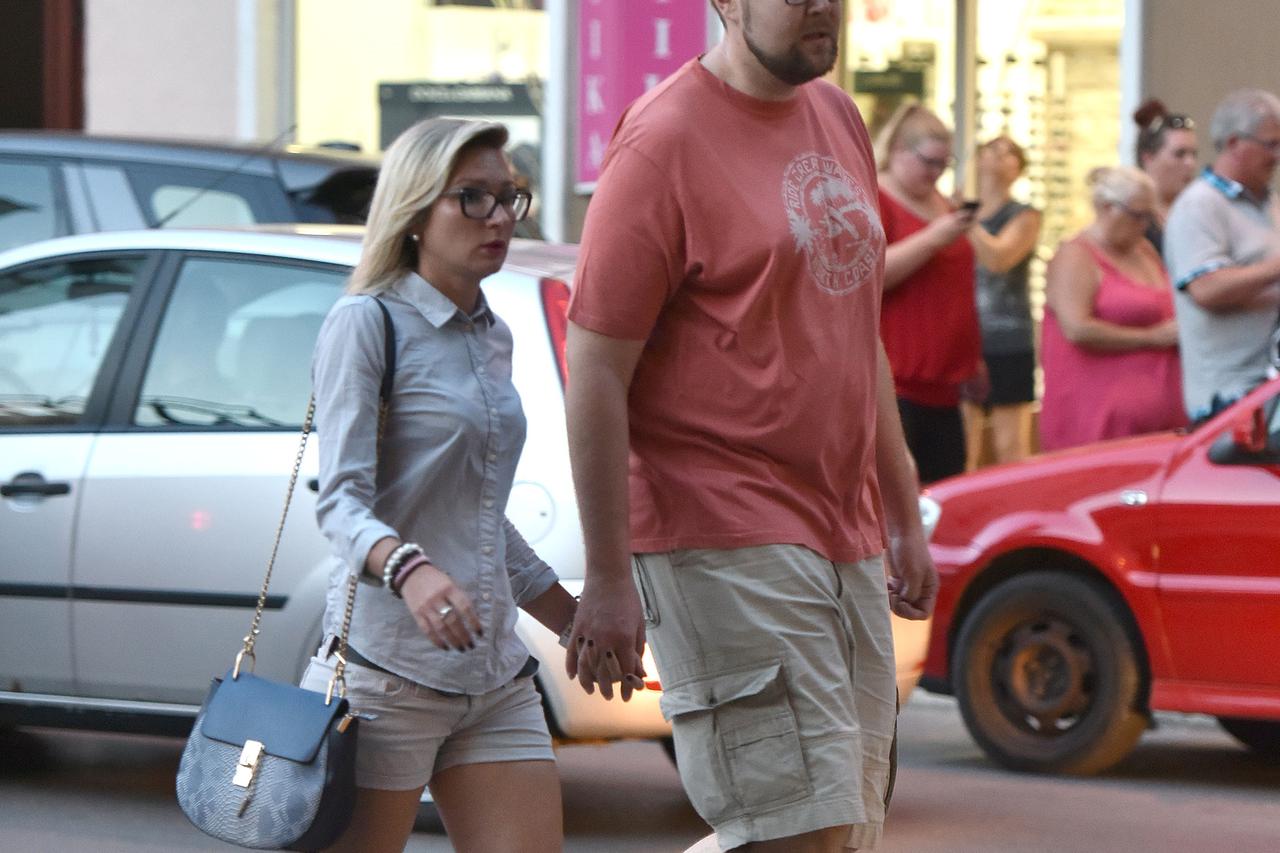 Zagreb: Peđa Grbin dobio podršku od supruge tijekom govora