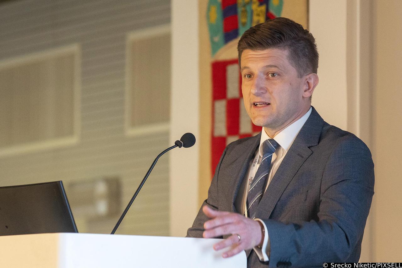 Pula: Održana HBOR-ova konferencija o poticanju izvoza