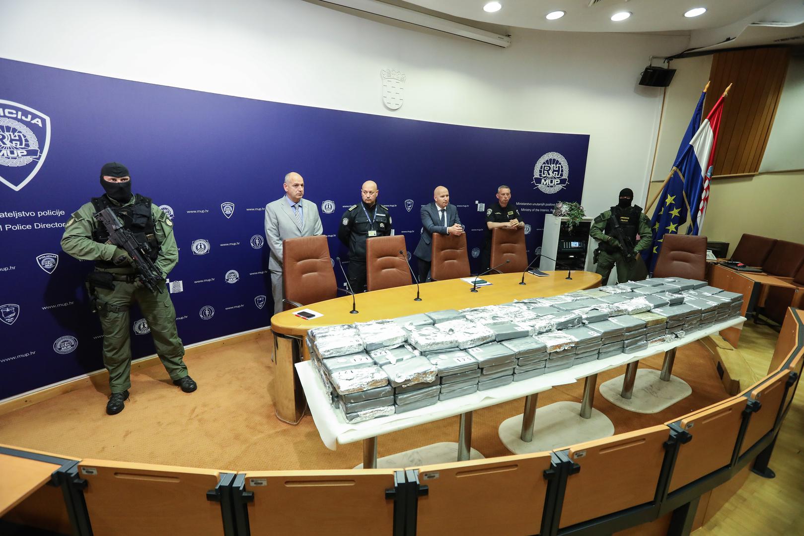 07.06.2023., Zagreb - U Ravnateljstvu policije odrzana je konferencija za medije povodom serijske zapljene vecih kolicina kokaina. Izjave za medije dali su Mario Kovac, nacelnik Policijskog nacionalnog ureda za suzbijanje korupcije i organiziranog kriminaliteta, Hari Brnad, nacelnik Policijske uprave primorsko-goranske,  Andrej Franulovic, procelnik Podrucnog carinskog ureda Rijeka i Predrag Juratovac, pomocnik ravnatelja za Sektor za mobilne jedinice Carinske uprave.     Photo: Robert Anic/PIXSELL