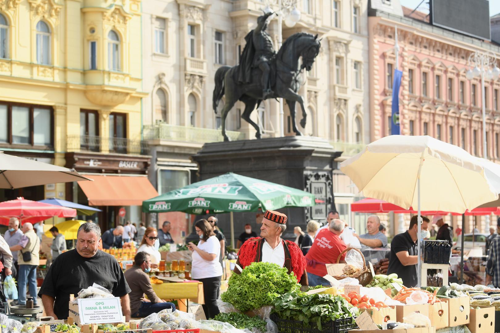 20.09.2020., Zagreb - Udruga hrvatskih trznica devetu godinu zaredom organizira na sredisnjem trgu u Zagrebu manifestaciju pod nazivom Dani hrvatskih trznica s ciljem promocije domaćih proizvoda koji se nude na trznicama diljem Hrvatske. Photo: Marko Lukunic/PIXSELL