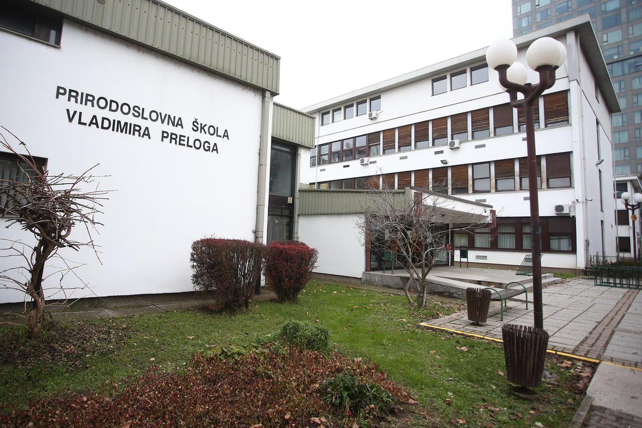 Zagreb: Srednje škole bez učenika jer je nastava prebačena online