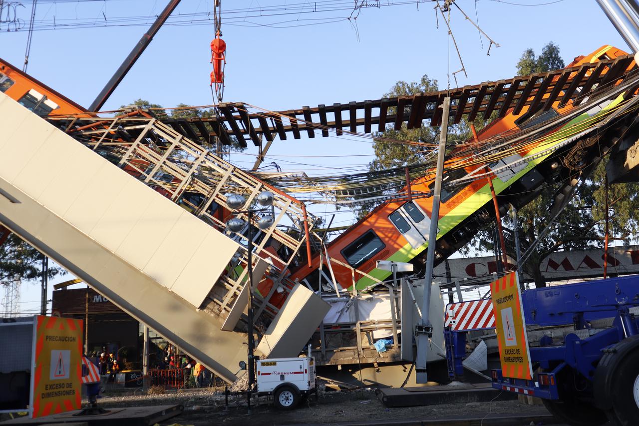 Mexico City Subway Overpass Collapses, Killing 23 Persons