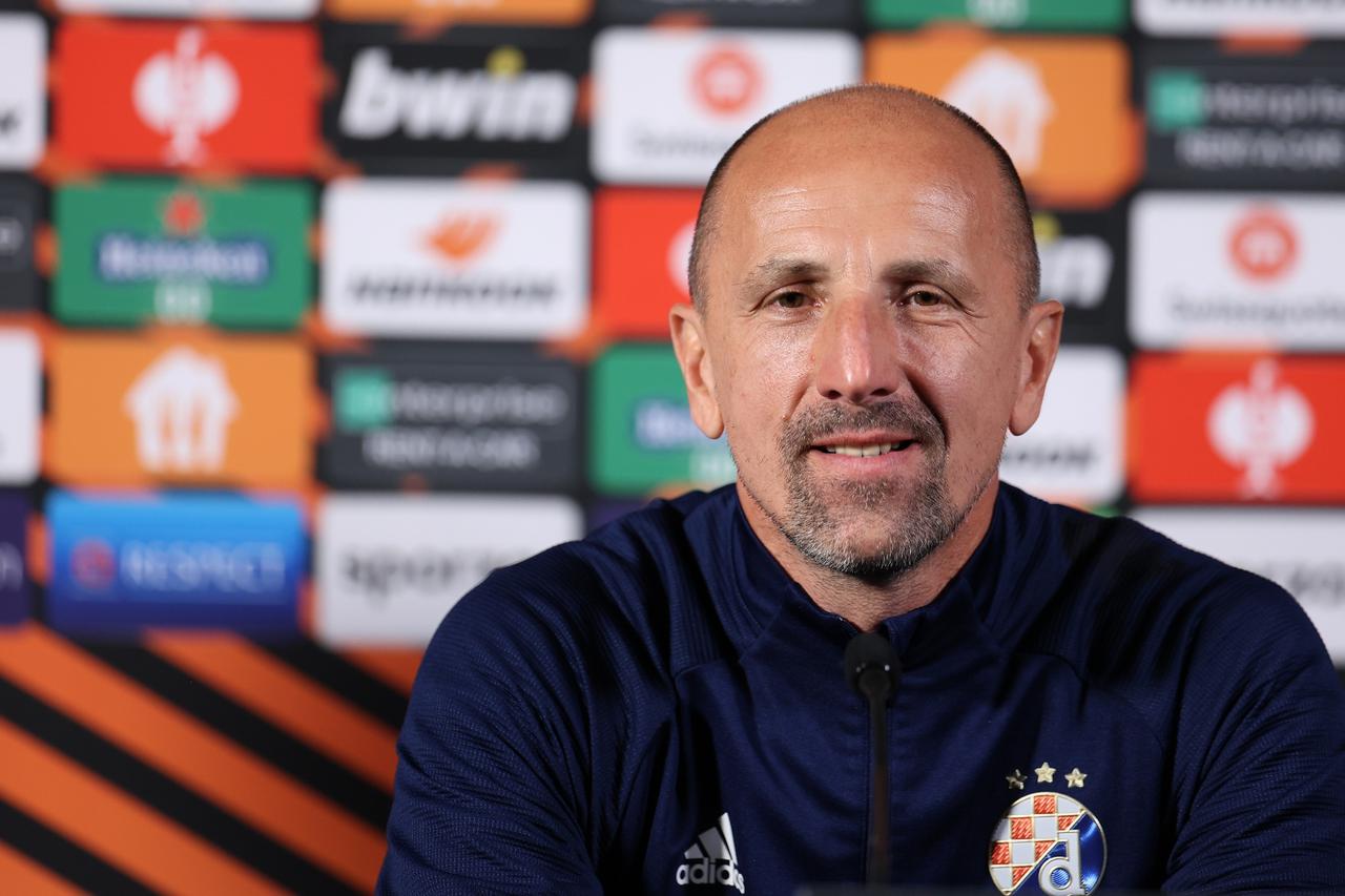 Genk: Damir Krznar i Duje Čop na konferenciji za medije uoči utakmice protiv Genka