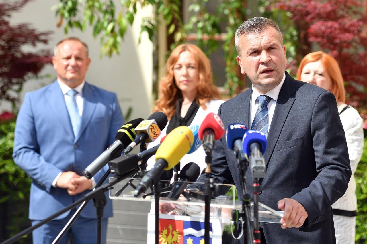Varaždin: Čačić predao vlast HDZ-ovom Stričaku