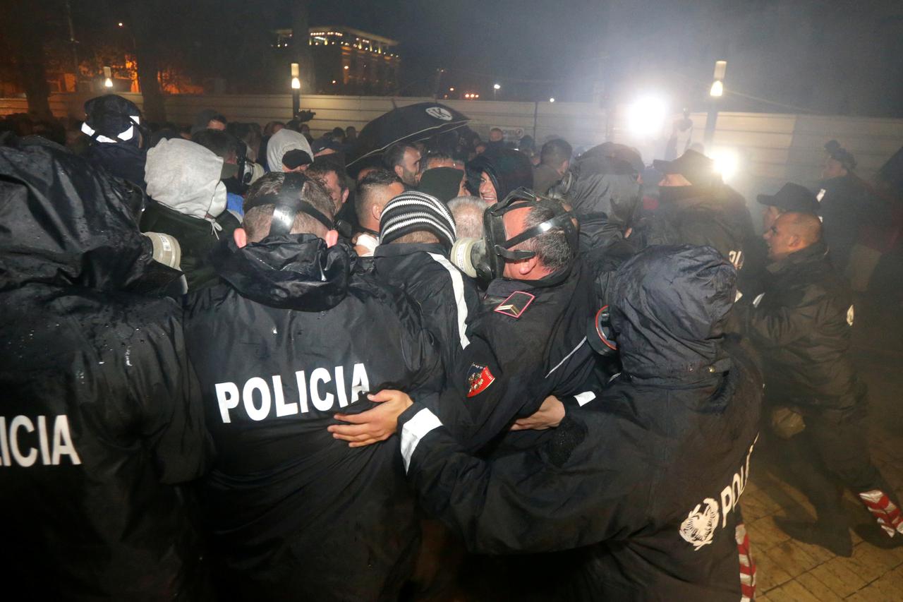 Prosvjedi u Tirani