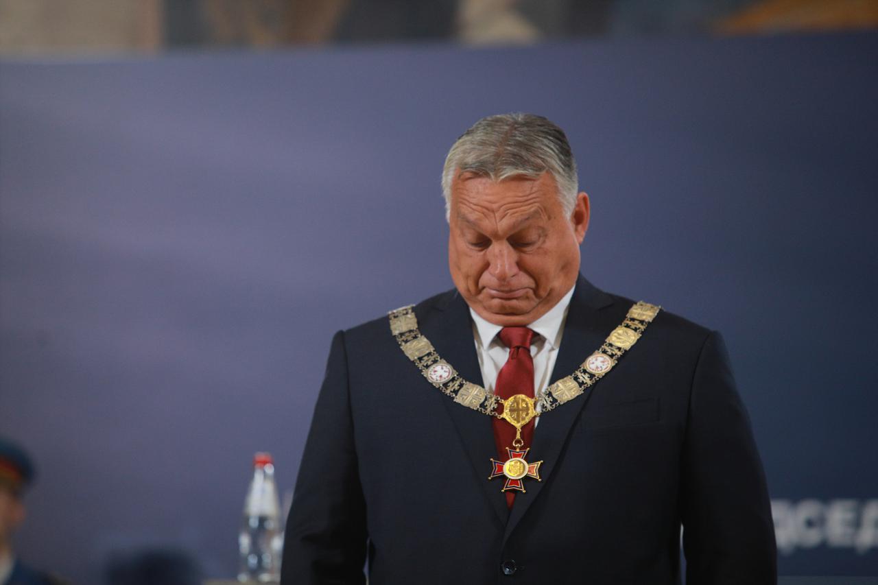 Aleksandar Vučić uručio je premijeru Mađarske Viktoru Orbanu Orden Republike Srbije na velikoj ogrlici