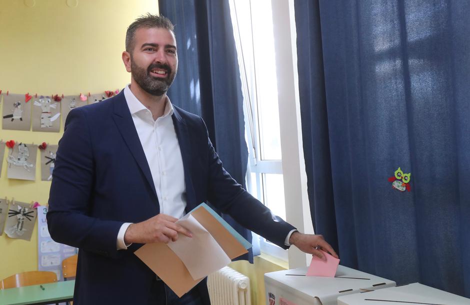 Split: Davor Matijević izašao na biralište i glasovao