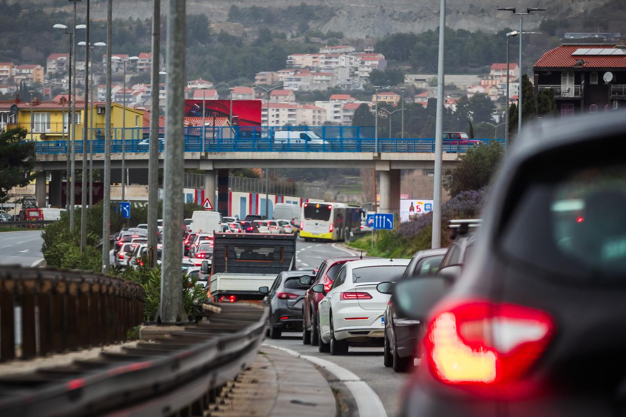 Poslijepodnevna gužva na izlazime iz Splita