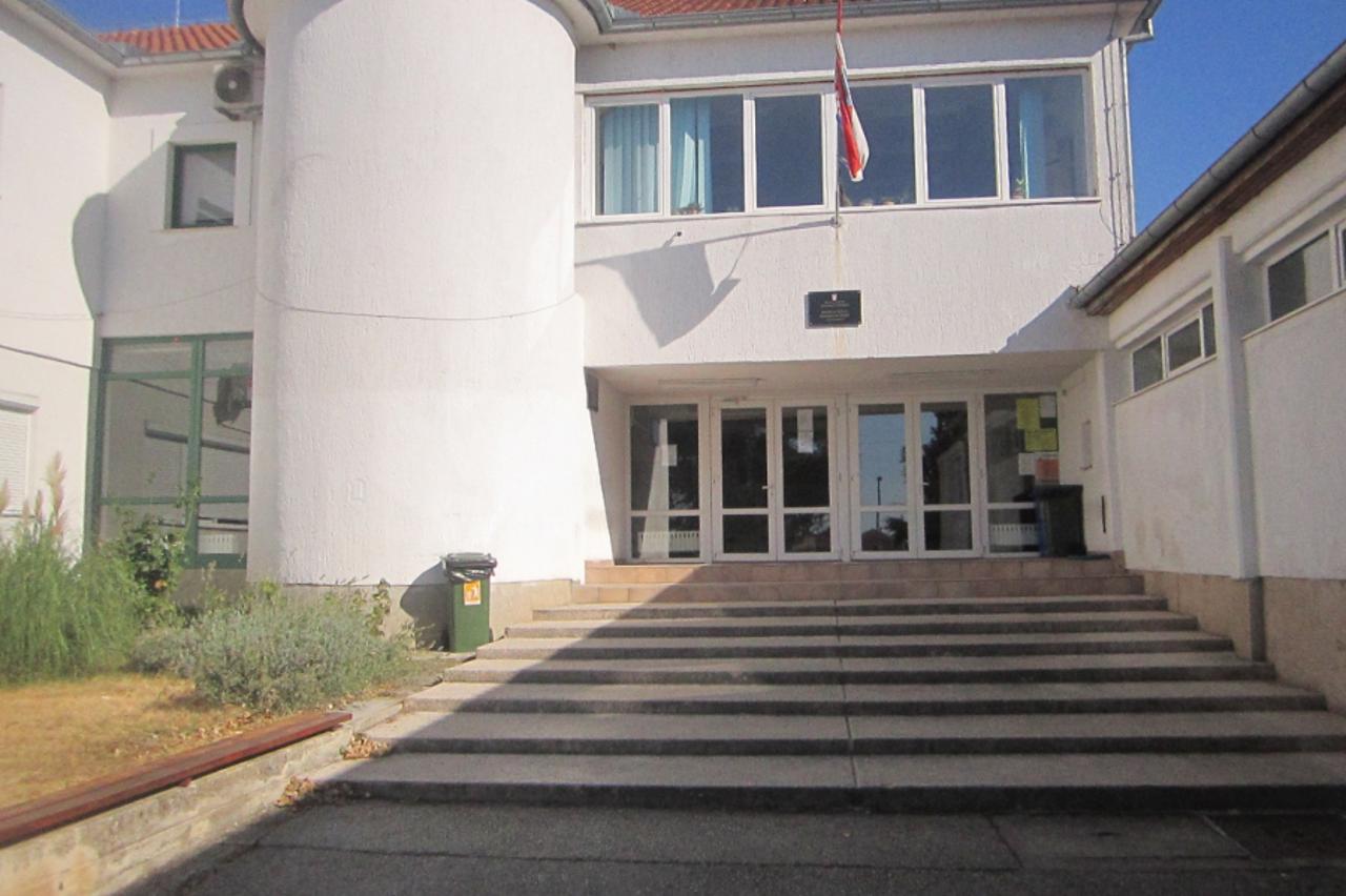 Srednja škola Biograd