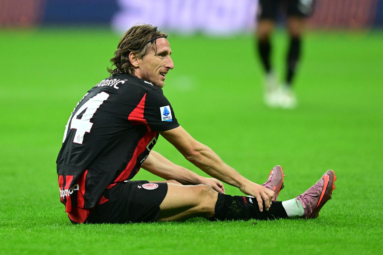 Serie A - AC Milan v Pisa SC