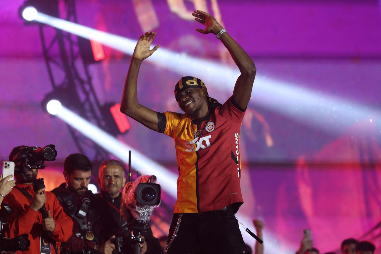 Super Lig - Galatasaray celebrates winning the Super Lig