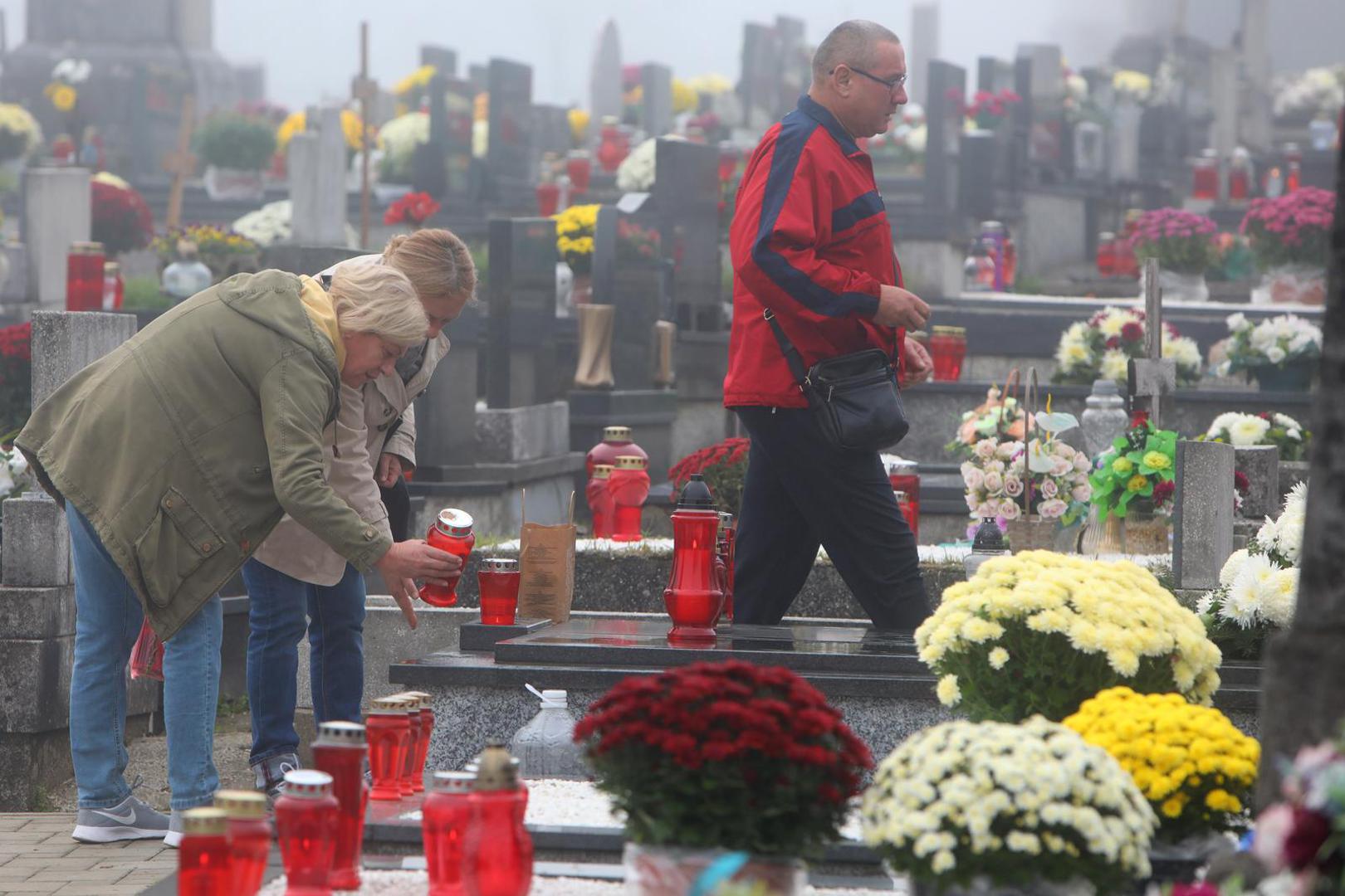 Diljem zemlje očekuju se gužve na prilaznim cestama do groblja.
