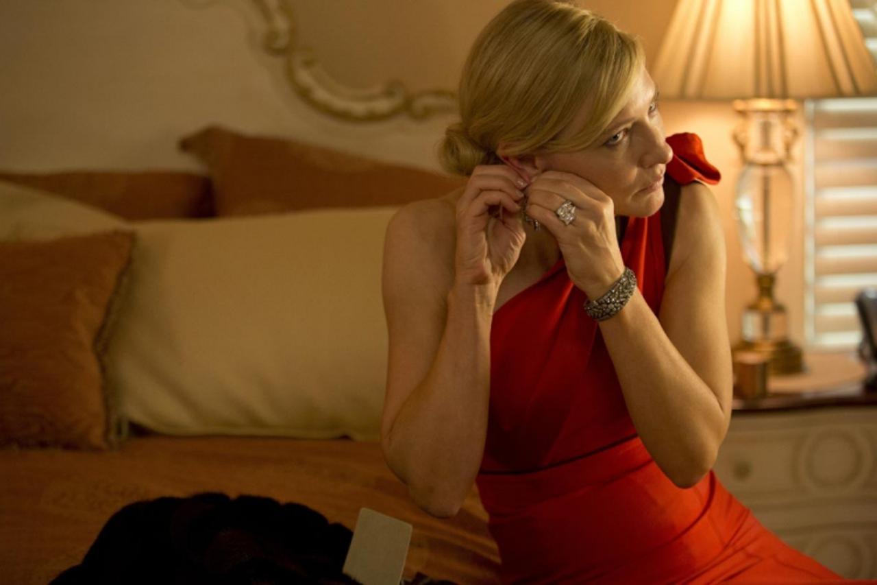 'blue-jasmine-image03'