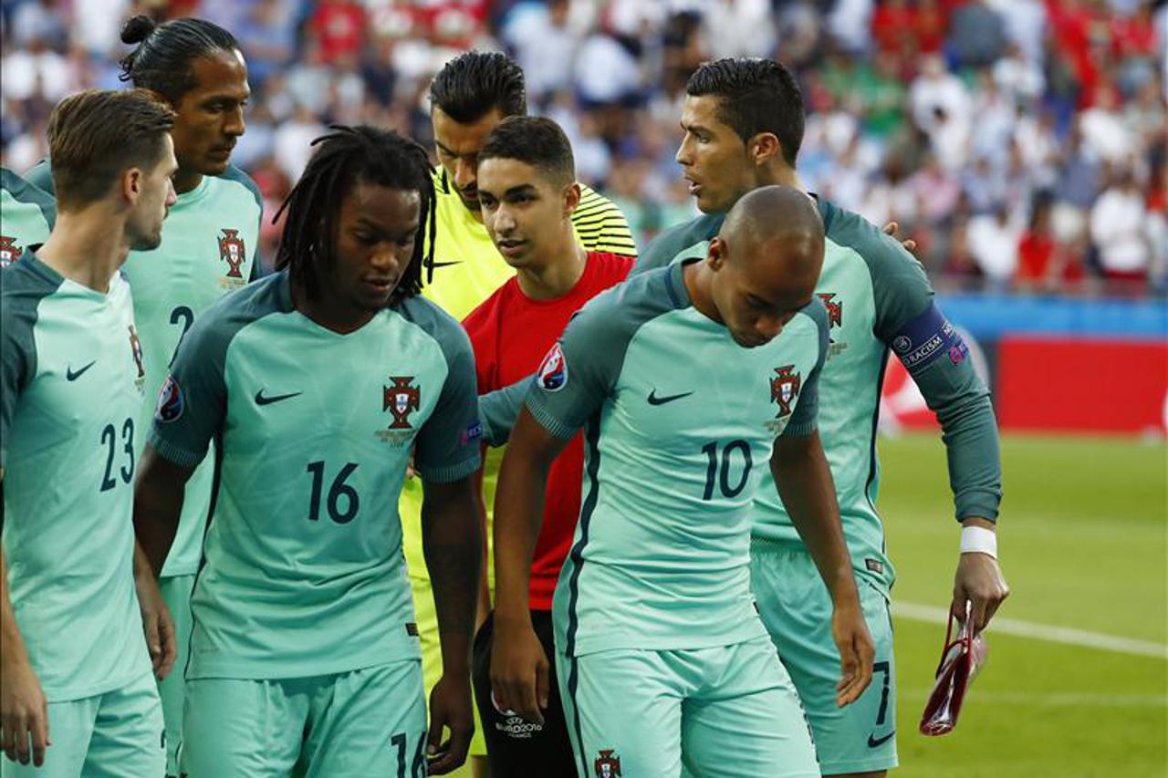 Portugalski igrači i navijač