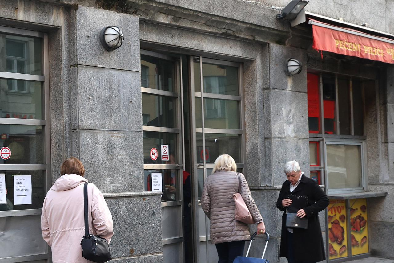 Zagreb: Zatvoreni dio tržnice Dolac i dalje ne radi