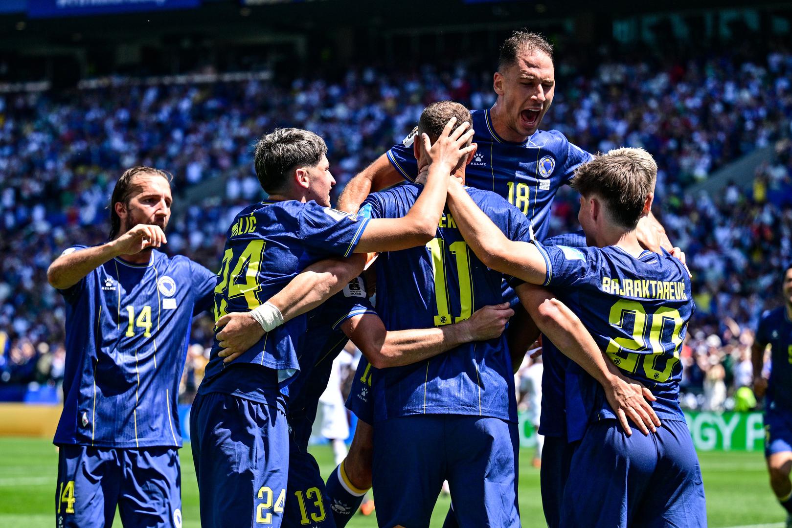 Bosna i Hercegovina velikim slavljem protiv Katara (3:1) gotovo je osigurala plasman u narednu fazu Svjetskog prvenstva, a povijesni uspjeh reprezentacije BiH proslavio se i diljem Hrvatske. 