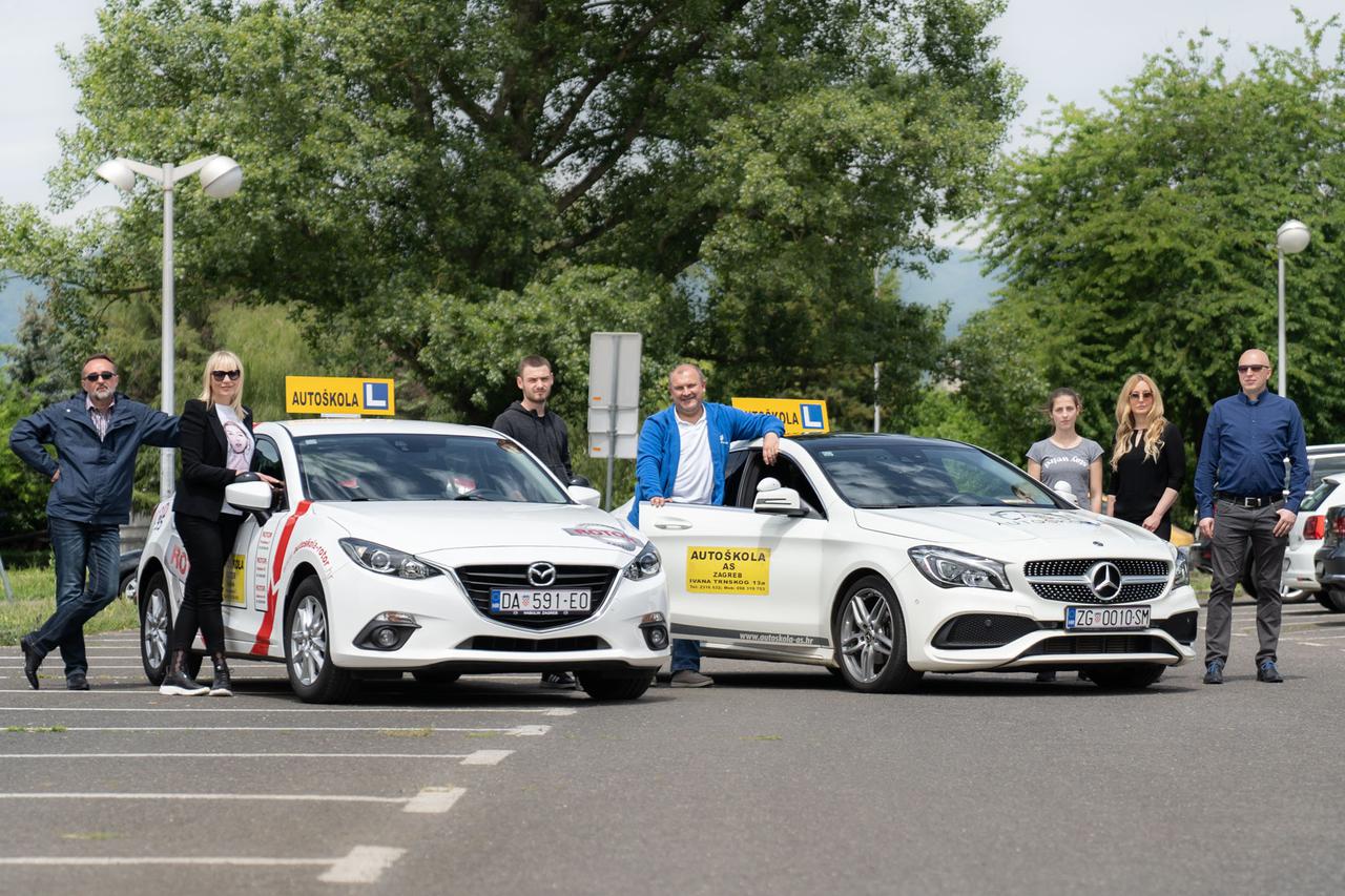 Autoškole daruju vozačke ispite