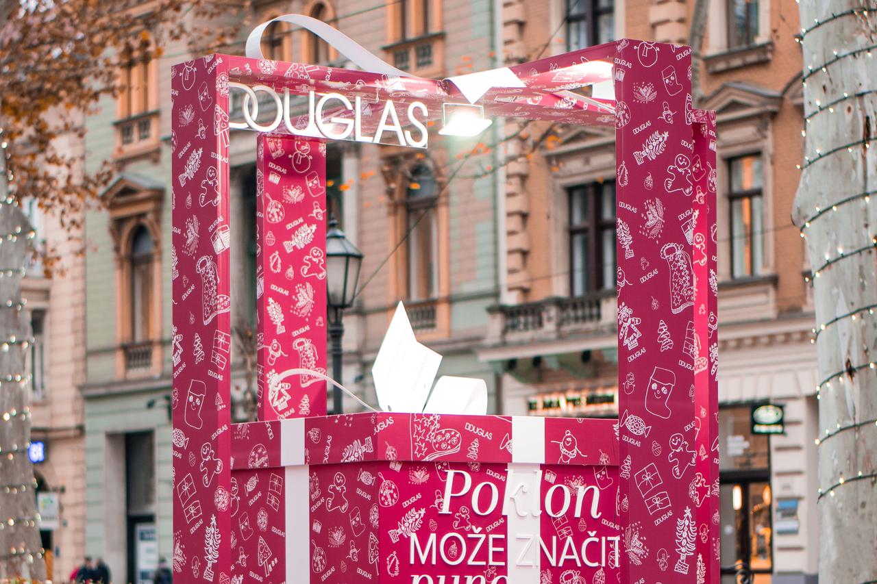 Douglas parfumerije