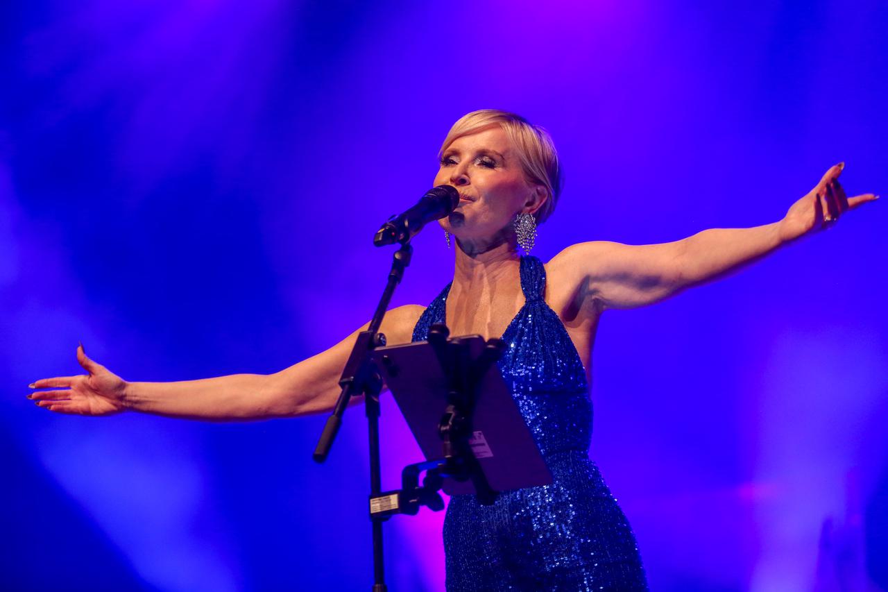 Zagreb: Danijela Martinović održala je božićni koncert u Lisinskom