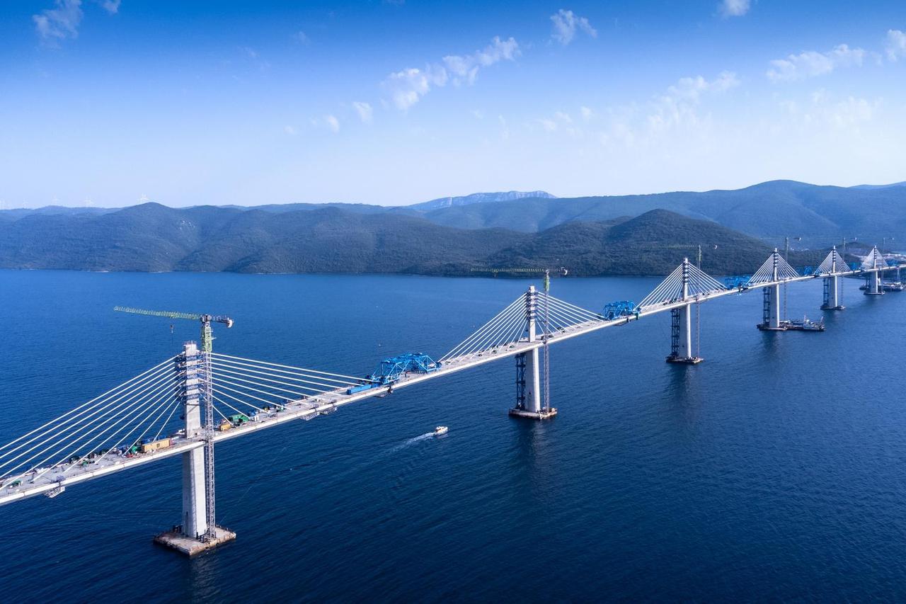 Pelješki most snimljen iz zraka