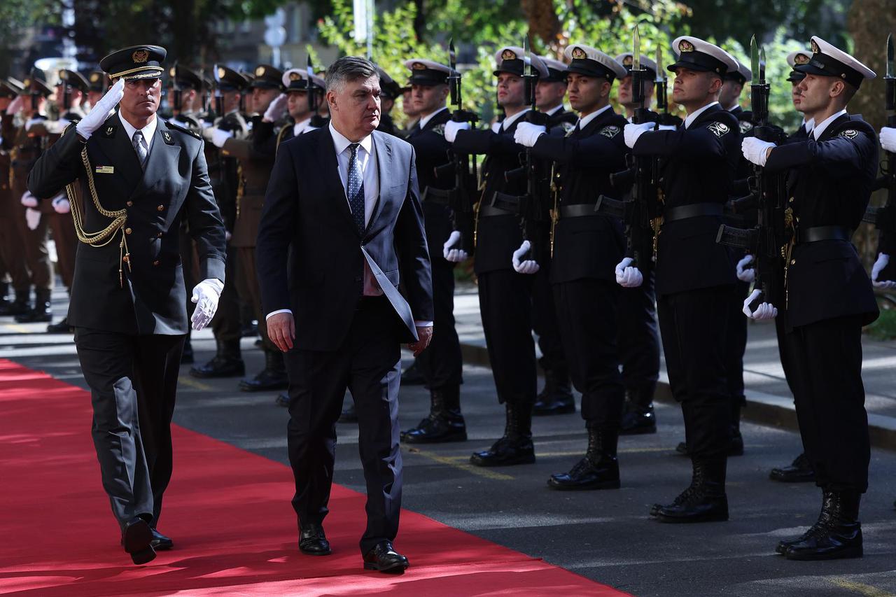 Zagreb: Zoran Milanović održao sastanak s načelnikom Glavnog stožera OSRH 