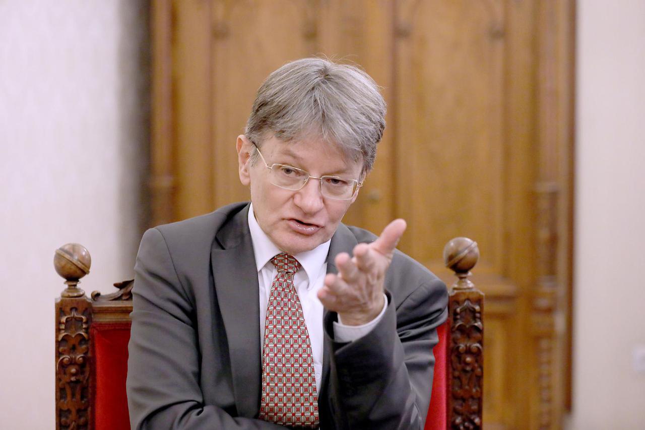 Radovan Dobronić, predsjednik Vrhovnog suda