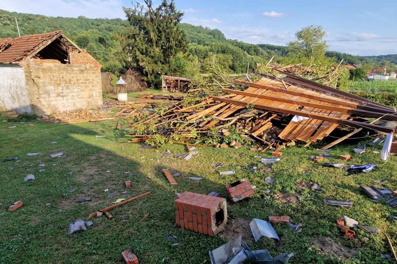 Nevrijeme zahvatilo više županija