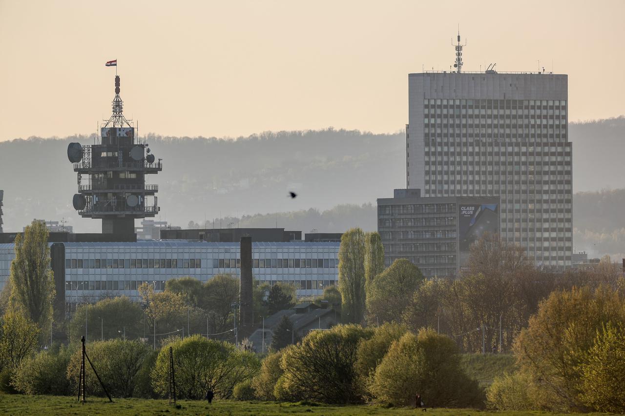 Zagreb: Sumrak na savskom nasipu