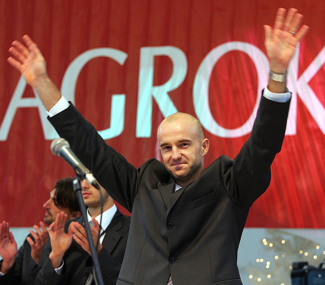 Nakon što je objesio reket o klin, nije se povukao iz teniskog vrha. Upravo suprotno, postao je trener jednom od najvećih svih vremena, Rogeru Federeru. Ta je epizoda završila umirovljenjem Federera, a Ljubičića je zaposlila Francuska teniska federacija. U kratkim crtama, njegov put izgleda gotovo idilično, no istina je vrlo daleko od toga.