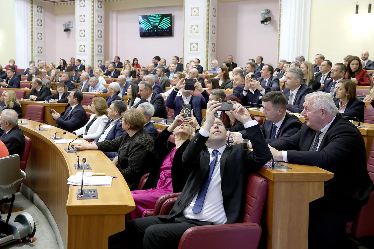 Zagreb: Sabor je raspušten, idemo na izbore