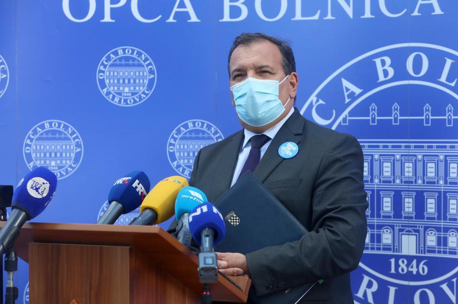 Vili Beroš dao izjavu nakon službenog posjeta Općoj bolnici Karlovac