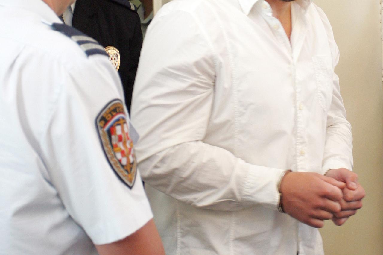 17.05.2012., Zagreb - Na Zupanijskom sudu nastavljeno je ponovljeno sudjenje Dubravku Zugelju, Ivanu Borsicu i ostalima optuzenima za pljacku Fine 2005. u Zvonimirovoj ulici.  