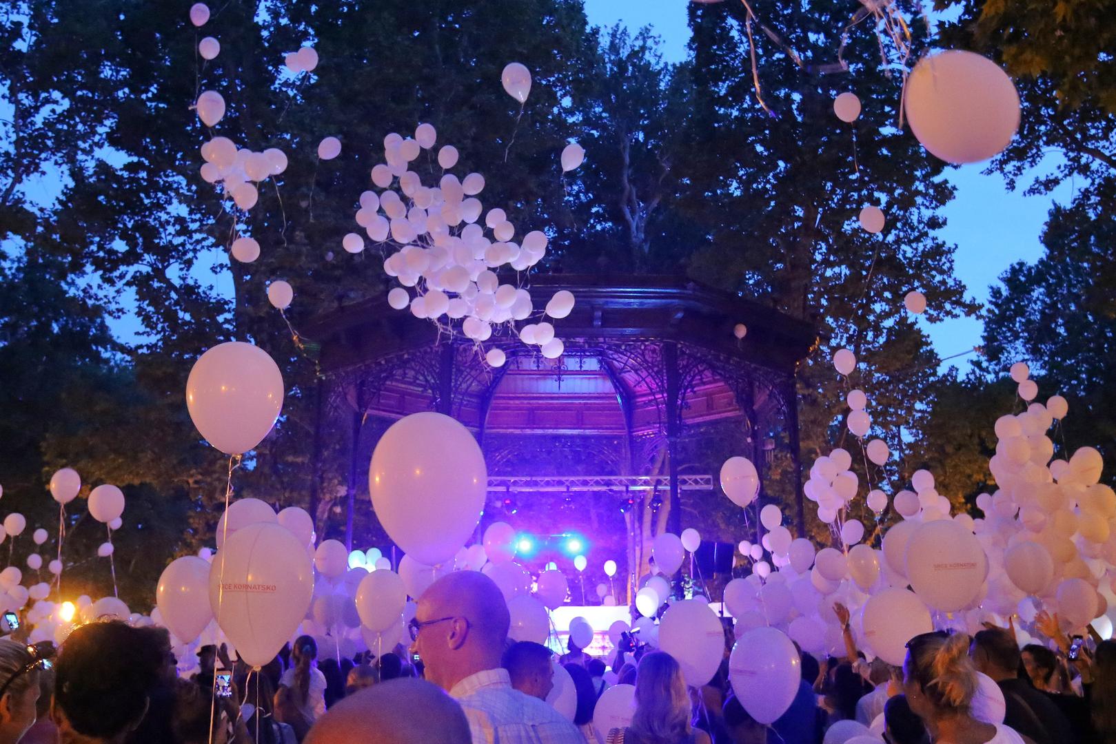 Puštanjem balona sa Zrinjevca u zrak, u znak sjećanja na preminule vatrogasce, obilježena je 10. obljetnica Kornatske tragedije.