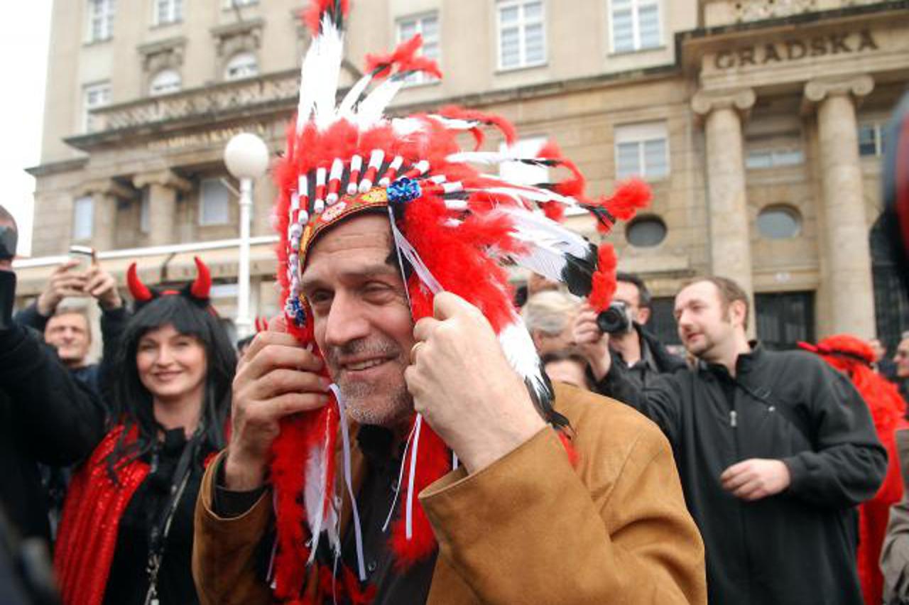 milan bandic,trg zagreb, maskare,fasnik,portal (1)